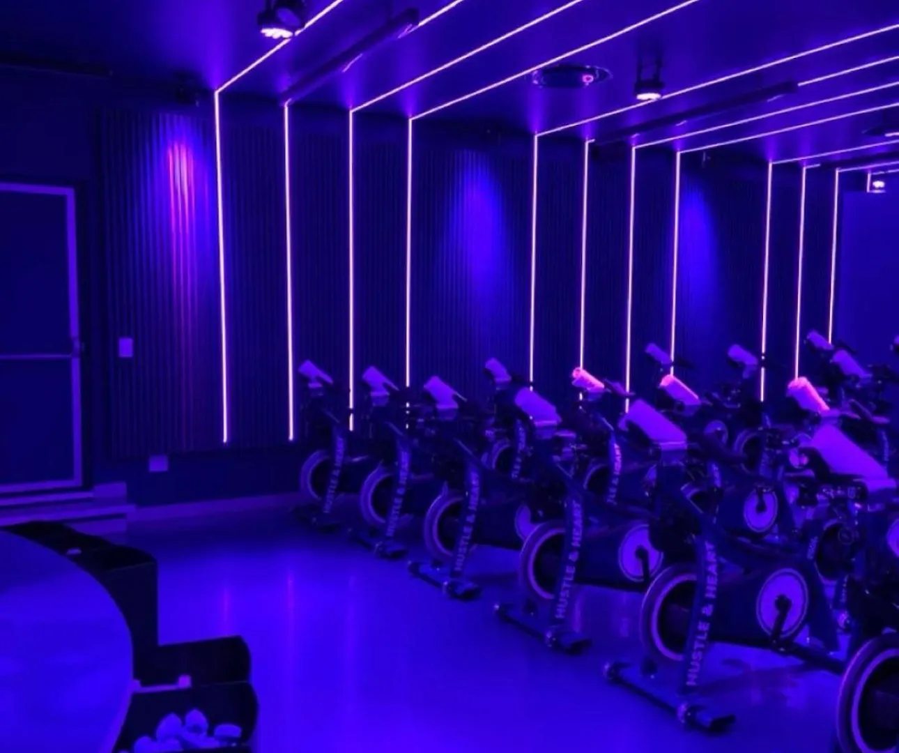 Private Studio Burj Khalifa Area -Best Price Dubai